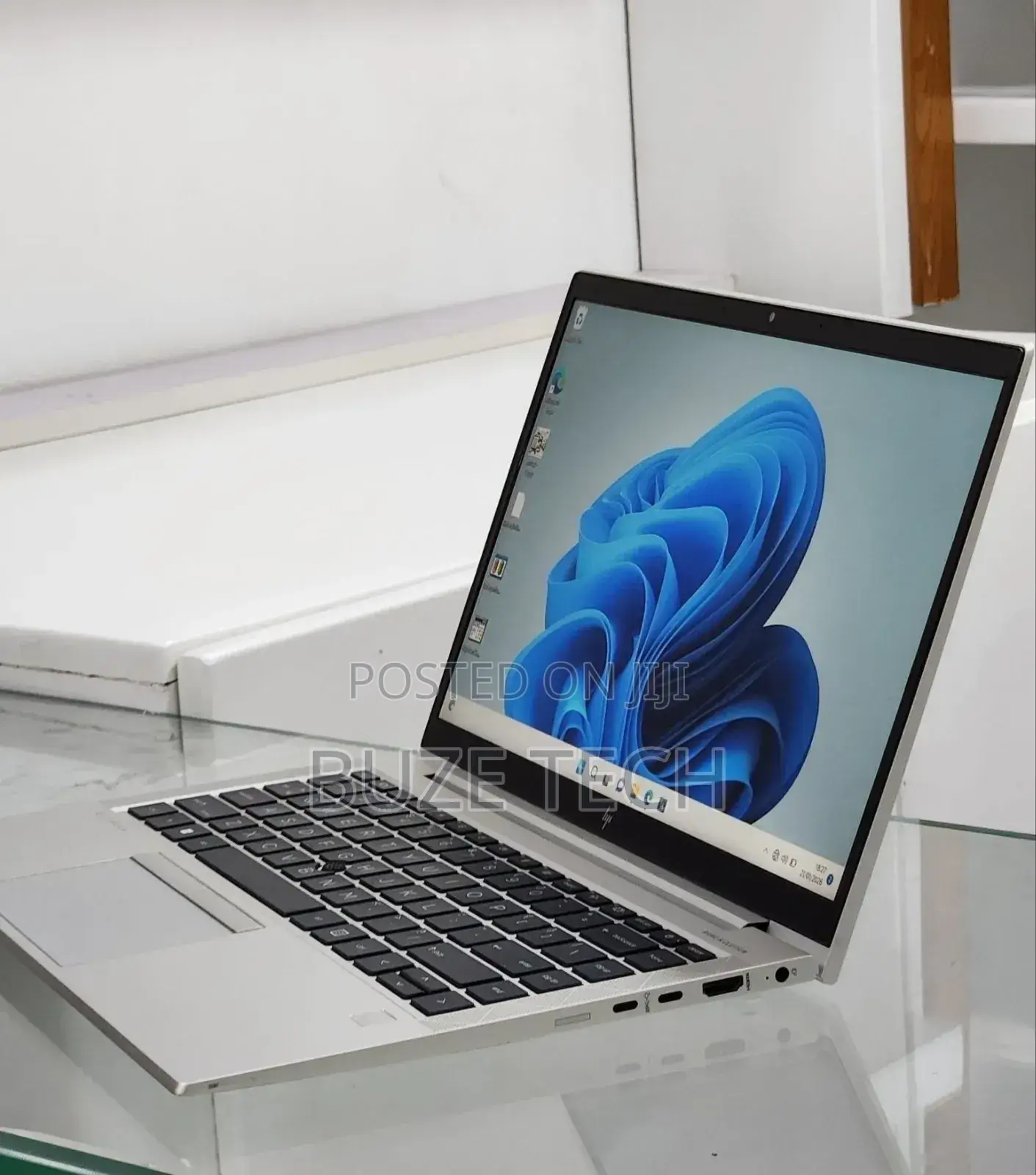 New Laptop HP EliteBook 845 G8 16GB AMD Ryzen 5 SSD 512GB