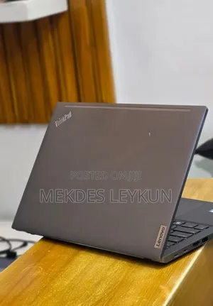 New Laptop Lenovo ThinkPad T14s Gen 2 16GB Intel Core i7 SSD 512GB