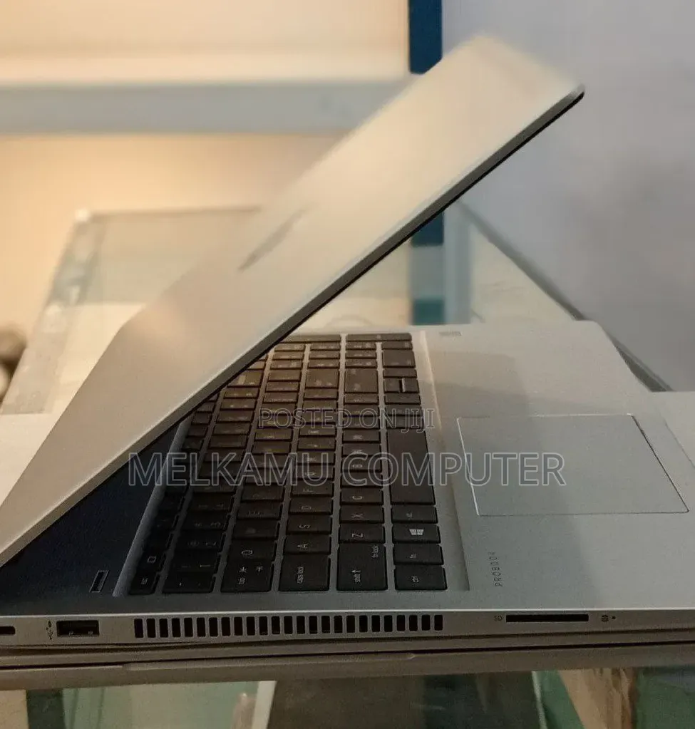 New Laptop HP ProBook 440 8GB AMD Ryzen 5 HDD 500GB