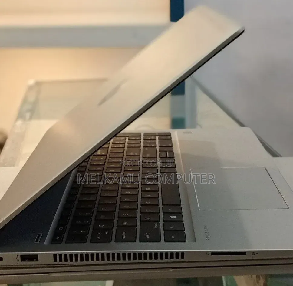 New Laptop HP ProBook 440 8GB AMD Ryzen 5 HDD 500GB