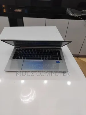 New Laptop HP EliteBook 840 G8 16GB Intel Core i5 SSD 512GB