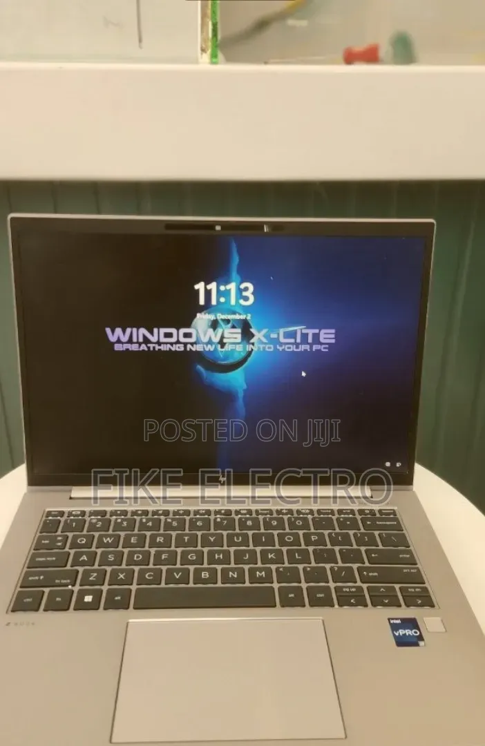New Laptop HP ZBook Firefly 14 G10 16GB Intel Core i7 SSD 512GB