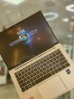 New Laptop HP ZBook Firefly 14 G10 16GB Intel Core i7 SSD 512GB