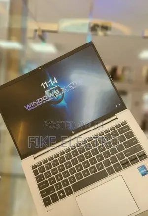 New Laptop HP ZBook Firefly 14 G10 16GB Intel Core i7 SSD 512GB