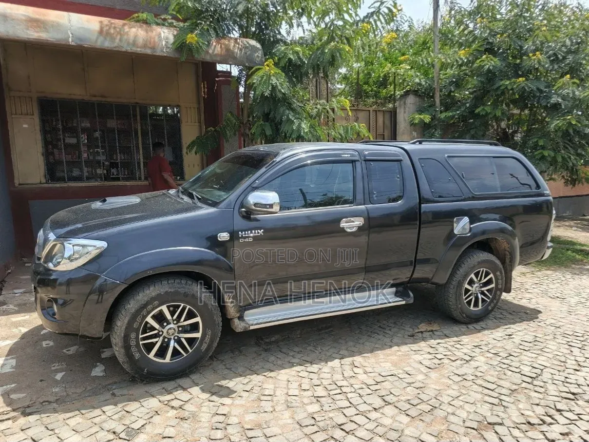 Toyota Hilux 2009 Black