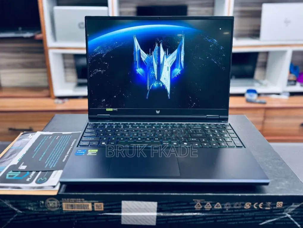 New Laptop Acer Predator Helios Neo 16 16GB Intel Core i9 SSD 1T