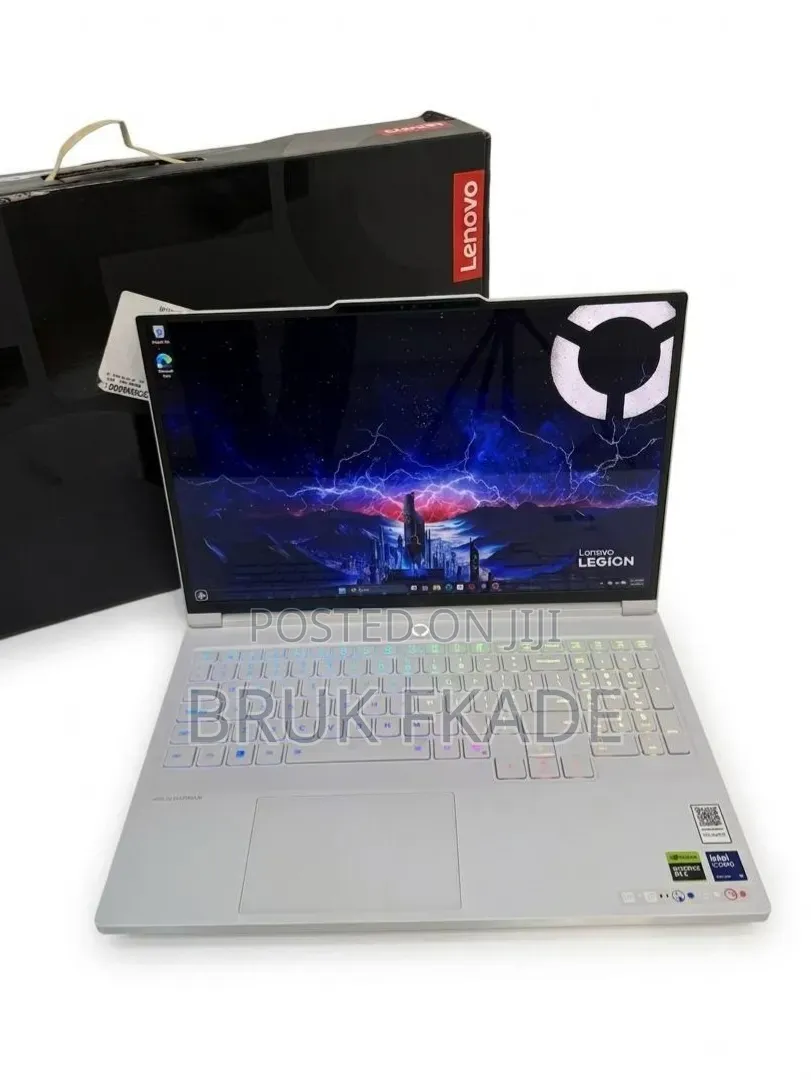 New Laptop Lenovo Lrgion 7i 32GB Intel Core Ultra 9 SSD 1T