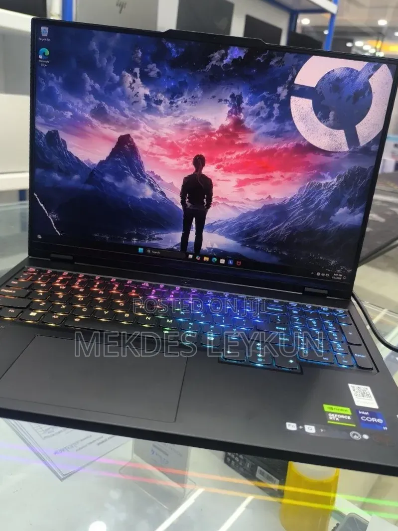 New Laptop Lenovo Legion 7 32GB Intel Core i9 SSD 1T