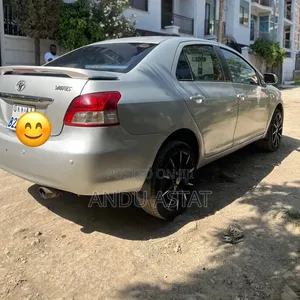 Toyota Yaris 2008 Gray