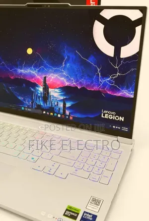 New Laptop Lenovo Legion Pro 7 32GB Intel Core Ultra 9 SSD 1T