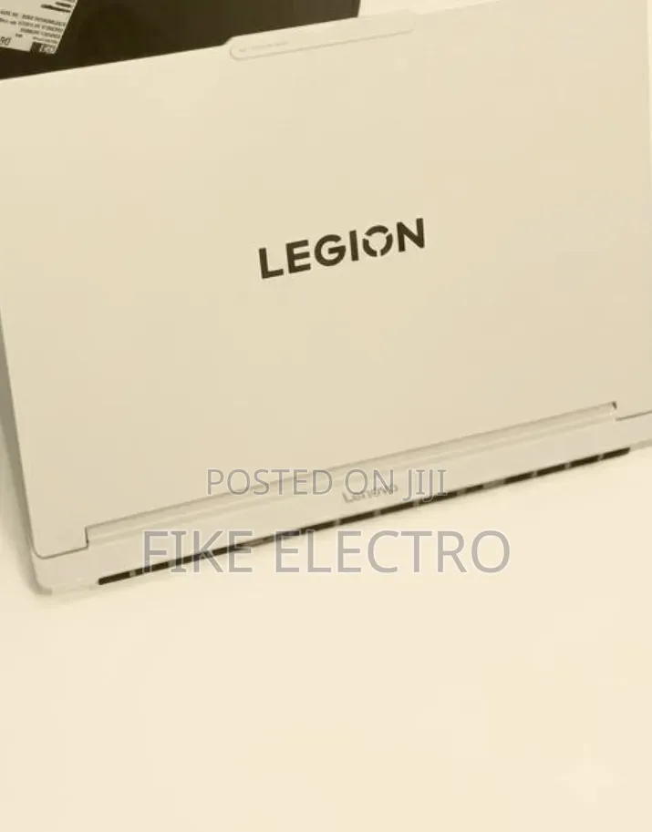 New Laptop Lenovo Legion Pro 7 32GB Intel Core Ultra 9 SSD 1T