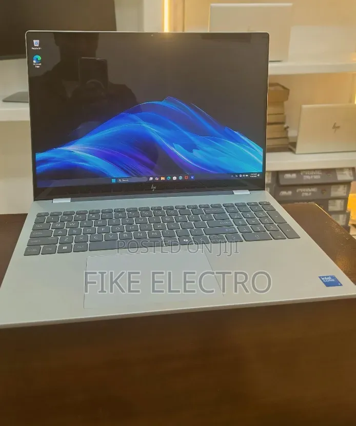 New Laptop HP OmniBook 7 16" 16GB Intel Core Ultra 9 SSD 1T