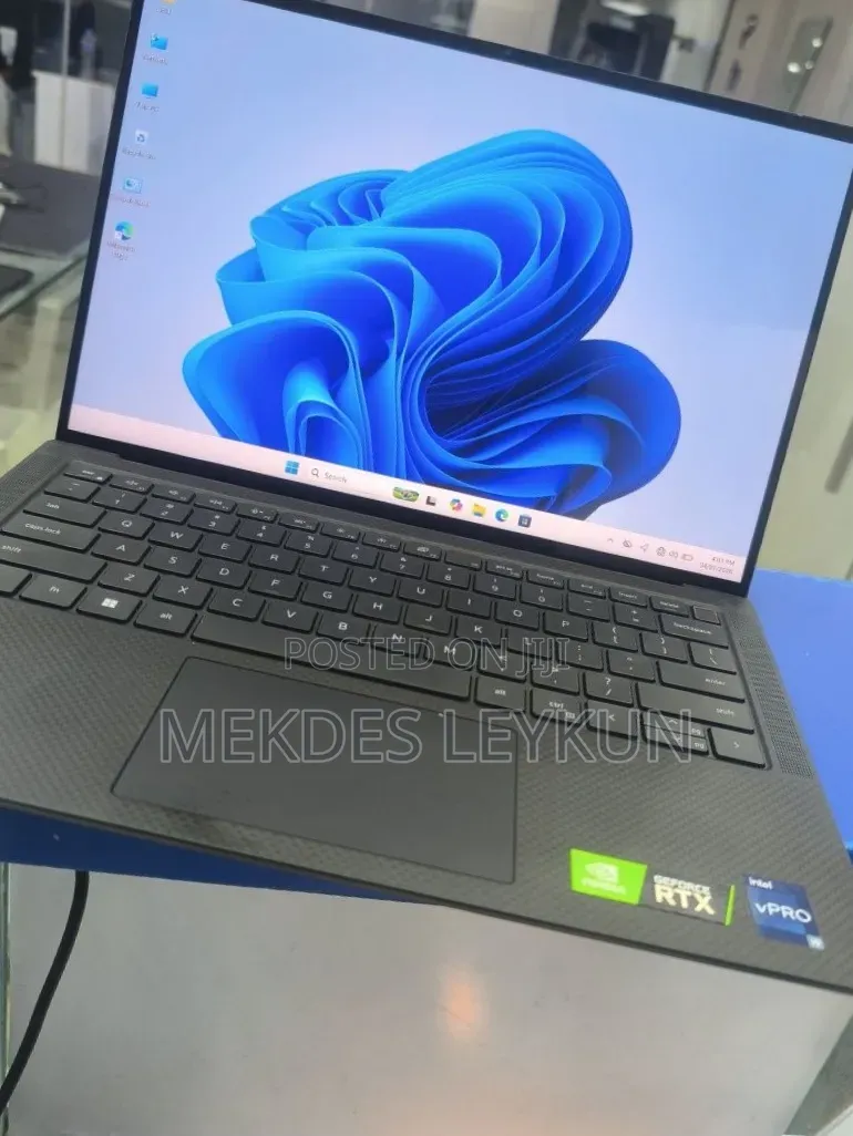 New Laptop Dell Precision 5570 32GB Intel Core i9 SSD 512GB