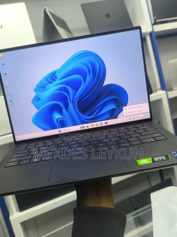 New Laptop Dell Precision 5570 32GB Intel Core i9 SSD 512GB