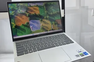 New Laptop Dell 16GB Intel Core i5 SSD 512GB