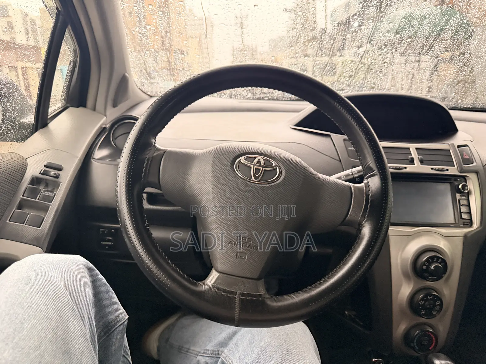 Toyota Yaris 2010 Burgundy