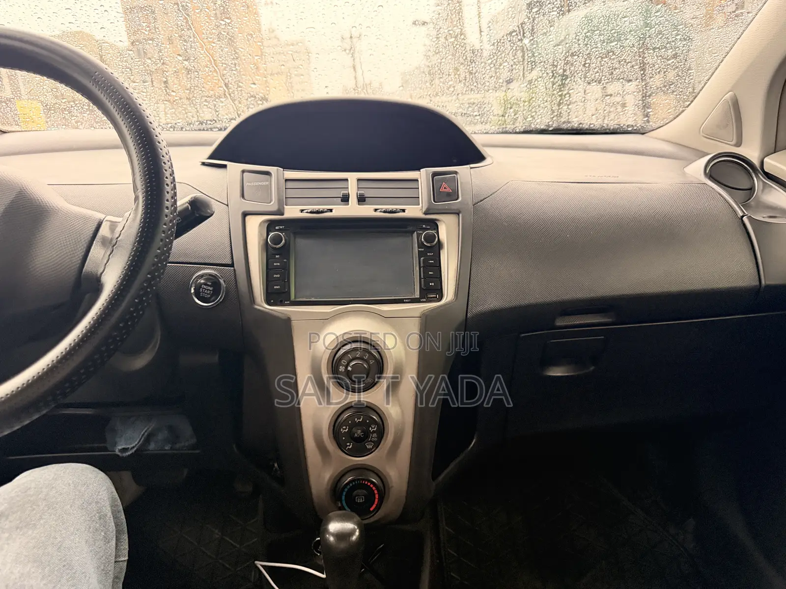 Toyota Yaris 2010 Burgundy