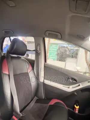 Toyota Yaris 2010 Burgundy