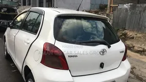 Toyota Yaris 2011 White