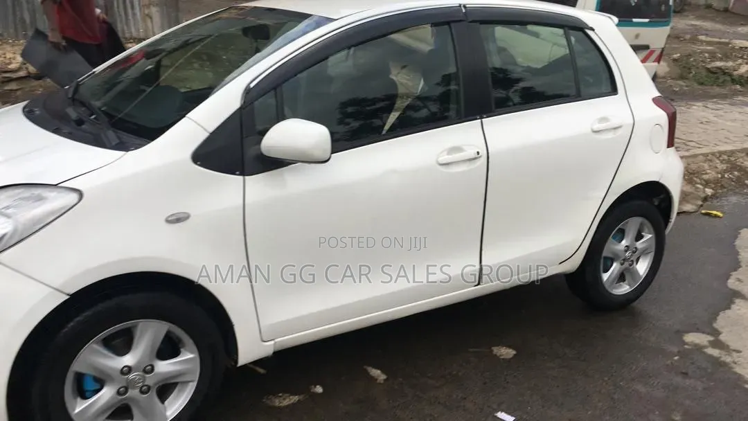 Toyota Yaris 2011 White