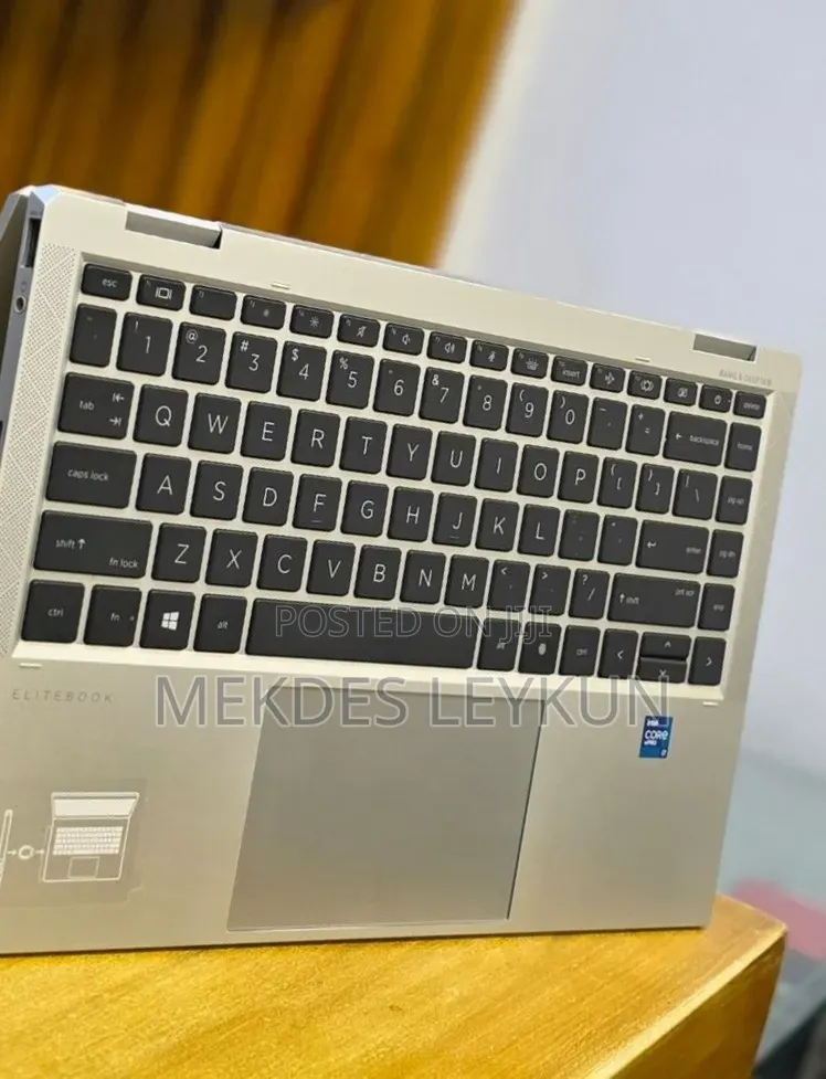 New Laptop HP EliteBook x360 1040 G9 16GB Intel Core i7 SSD 512GB