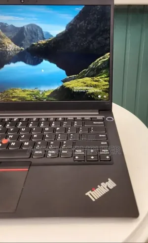 New Laptop Lenovo ThinkPad E14 Gen 4 16GB Intel Core i7 SSD 512GB
