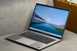 New Laptop HP ZBook Firefly G9 16GB Intel Core i5 SSD 512GB