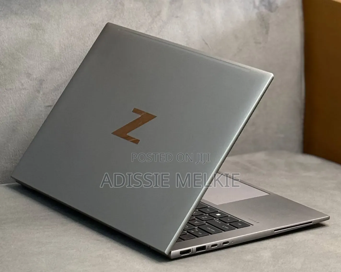 New Laptop HP ZBook Firefly G9 16GB Intel Core i5 SSD 512GB