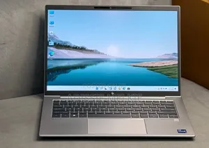 New Laptop HP ZBook Firefly G9 16GB Intel Core i5 SSD 512GB