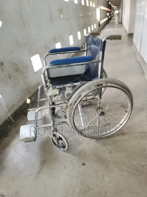 Uphealthy Chrome Plated Foldable Basic Wheelchair Uh809 Wheelchair