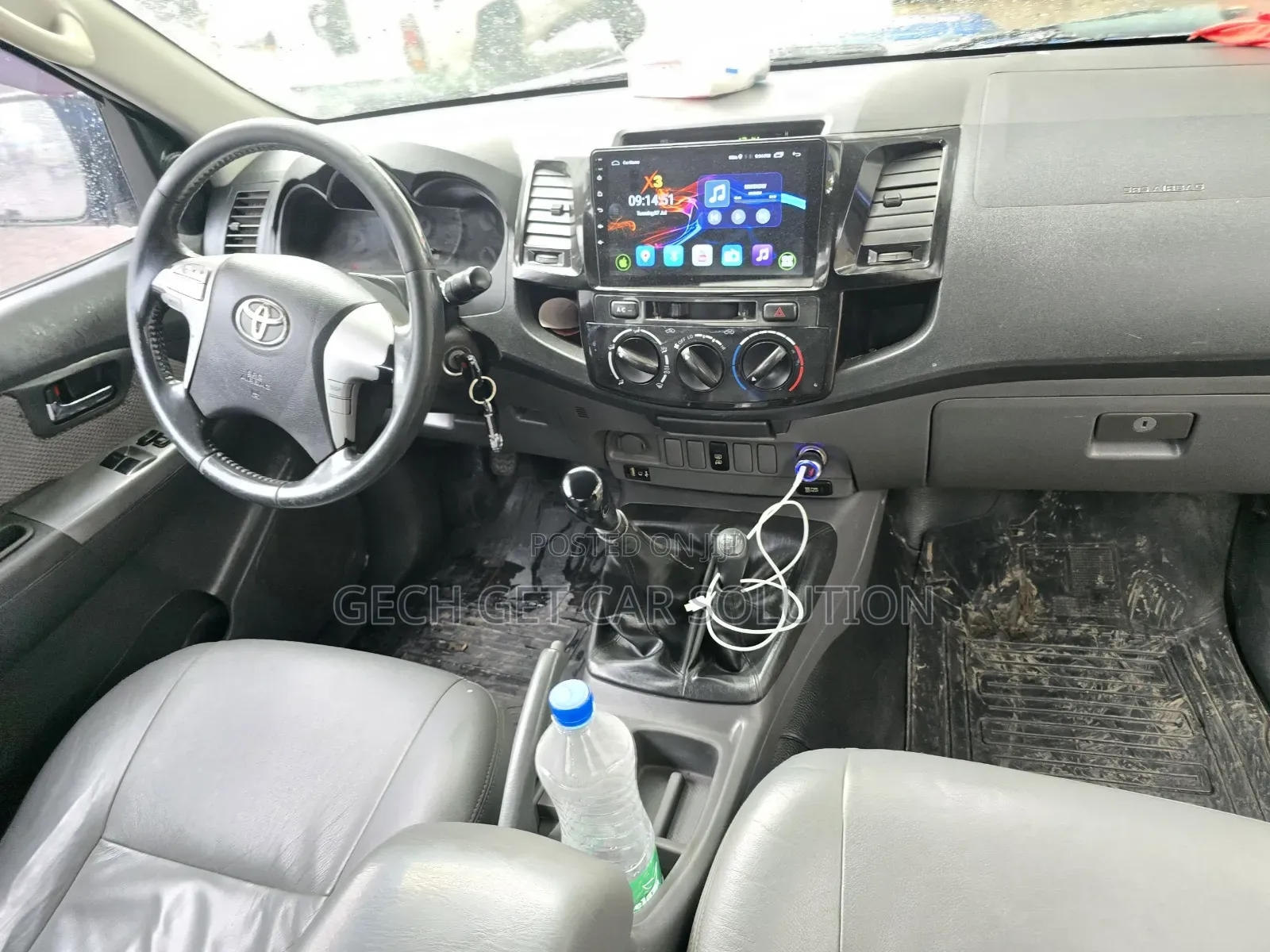 Toyota Hilux 2013 Blue