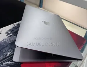 New Laptop Apple MacBook Pro 2020 M1 16GB Apple M1 Pro SSD 512GB
