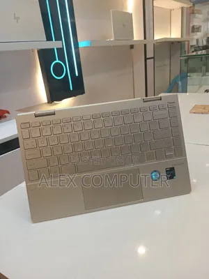New Laptop HP Envy x360 8GB Intel Core i7 SSD 512GB