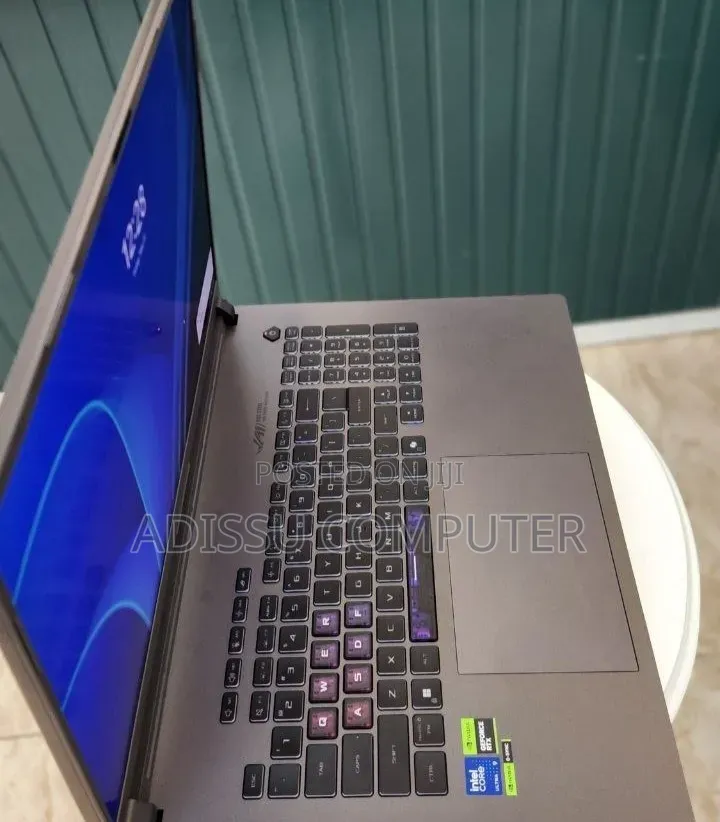 New Laptop Asus ROG Strix G18 32GB Intel Core i9 SSD 2T