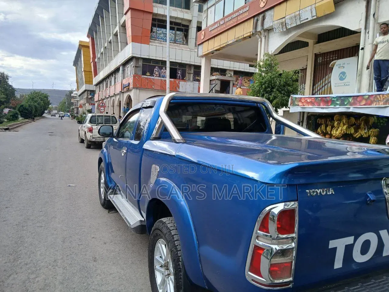 Toyota Hilux 2013 Blue