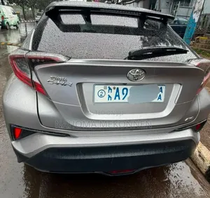 Toyota C-HR 2017 Silver