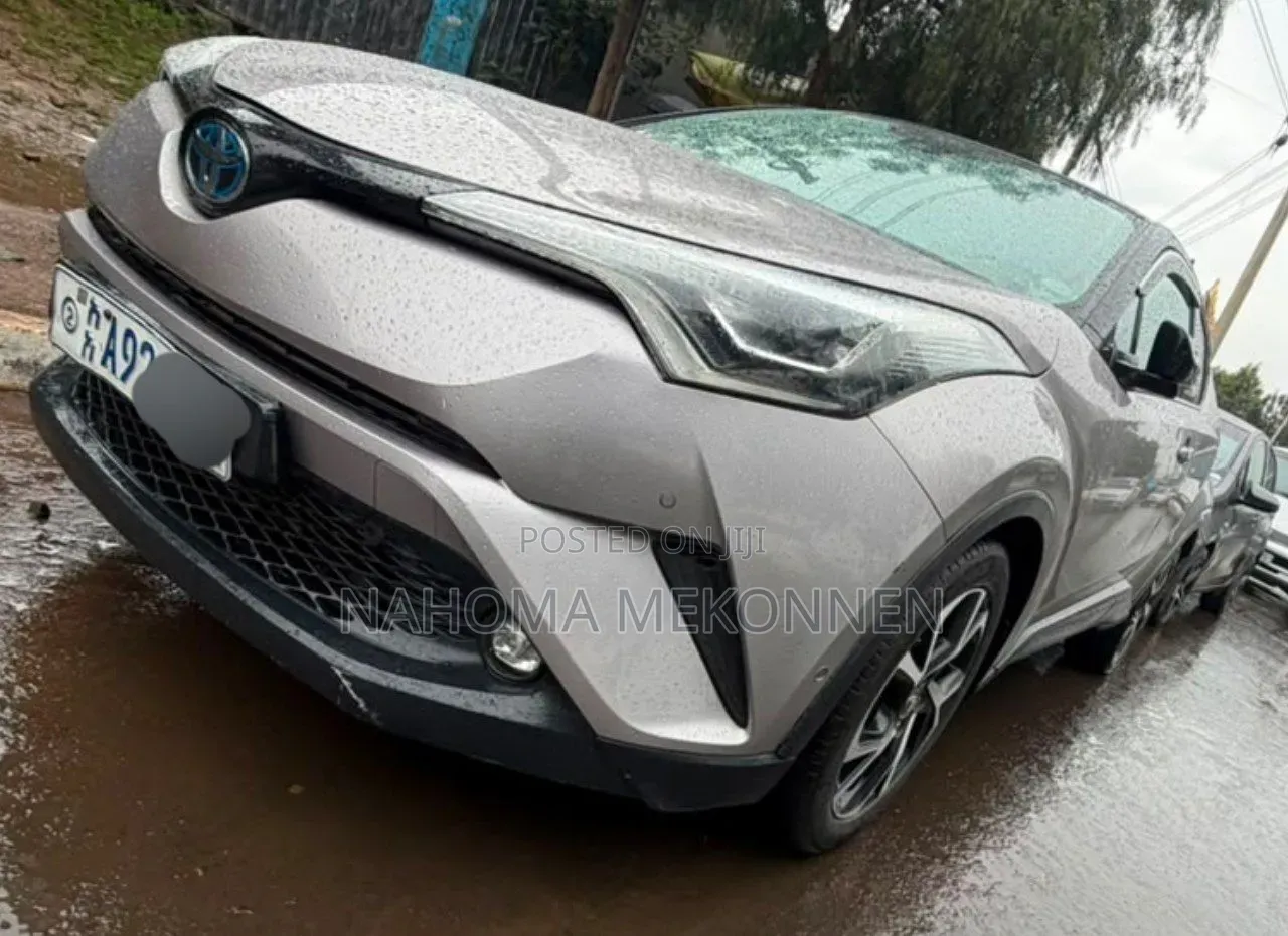 Toyota C-HR 2017 Silver