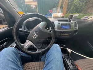 Toyota Hilux 2015