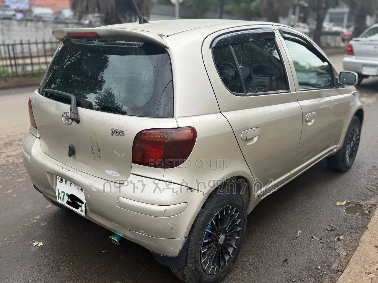 Toyota Vitz 1.0 FWD 5dr 2004 Yellow
