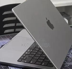 New Laptop Apple MacBook Pro 2023 M3 8GB Apple M3 Pro SSD 512GB
