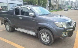 Toyota Hilux 2012