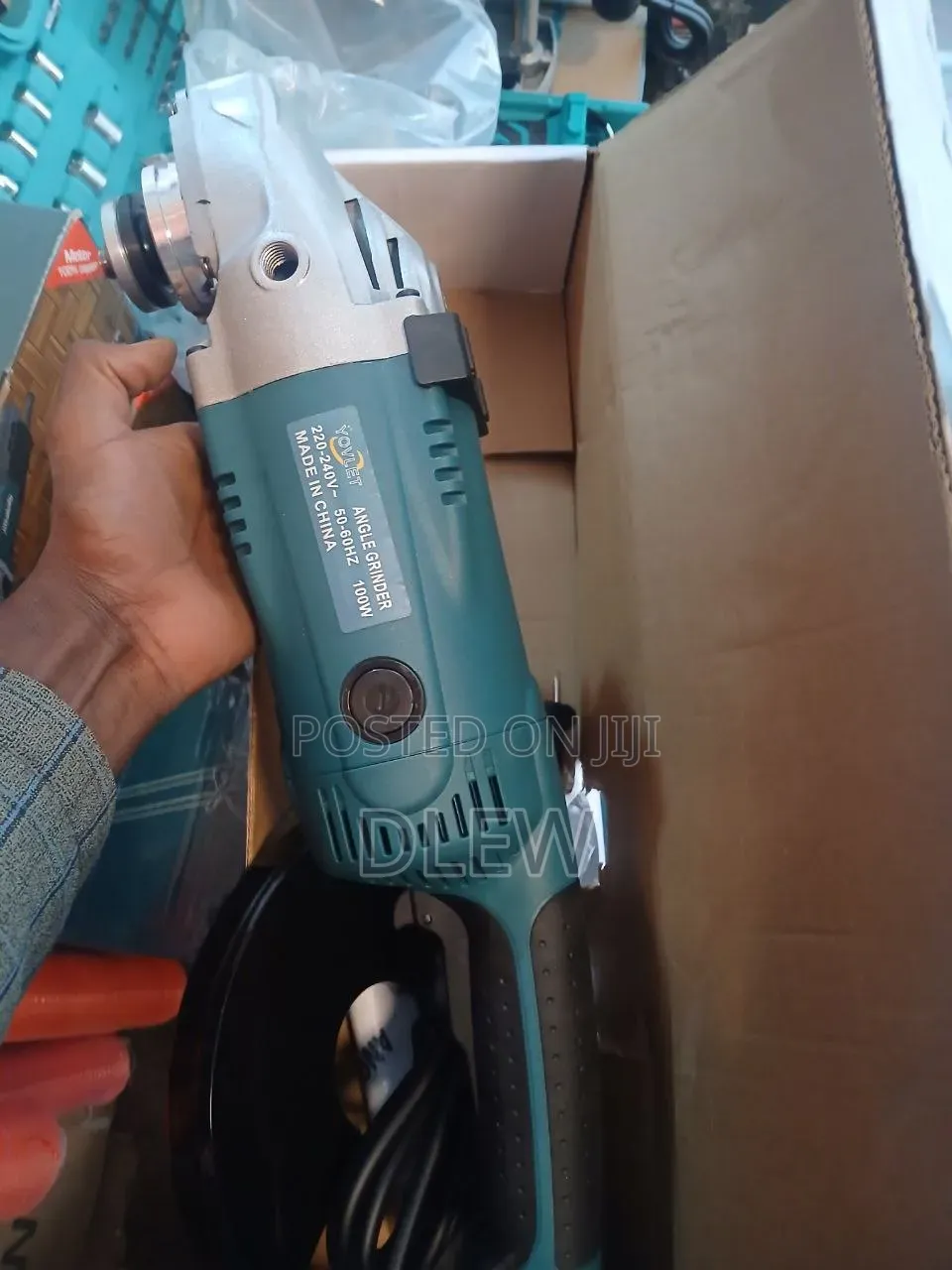 Makita Grainder 2400watt ሁለተኛው