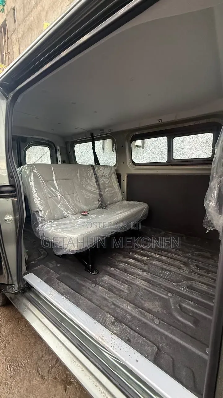 New Geely Galaxy L7 2025 Gray