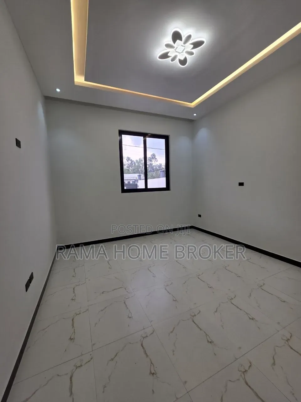 Furnished 3bdrm Condo in አያት ጣፎ ኮንዶሚኒየም, Yeka for sale