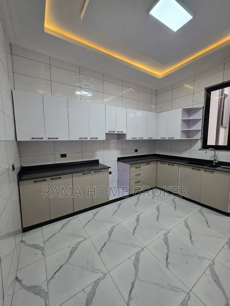 Furnished 3bdrm Condo in አያት ጣፎ ኮንዶሚኒየም, Yeka for sale