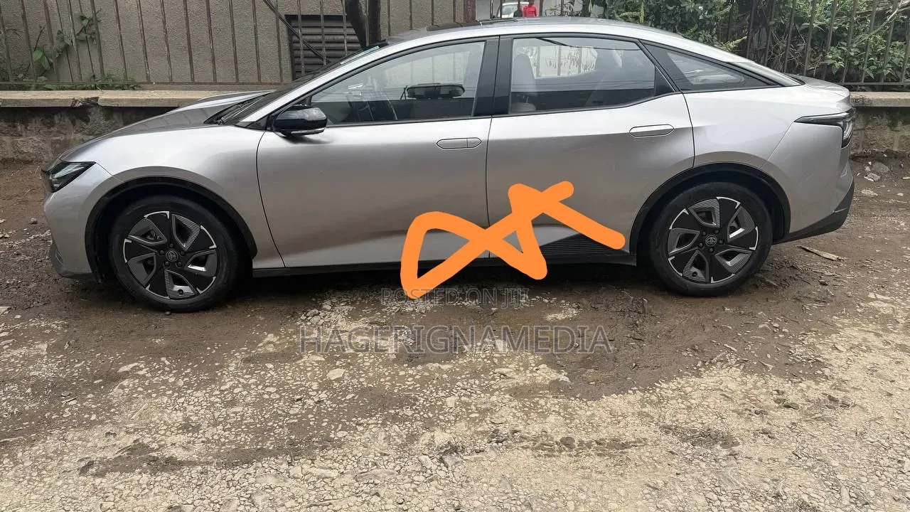 Toyota bZ3 2024 Gray