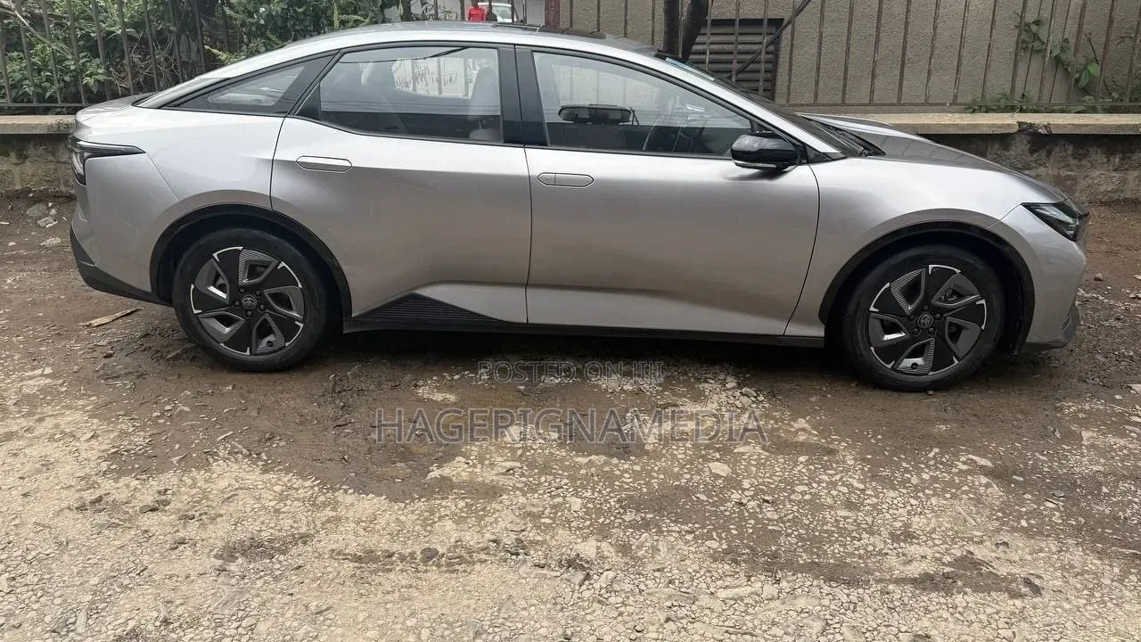 Toyota bZ3 2024 Gray