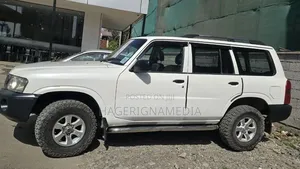 Nissan Patrol 2006 White