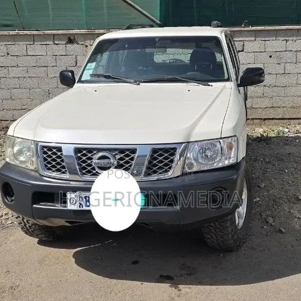 Nissan Patrol 2006 White
