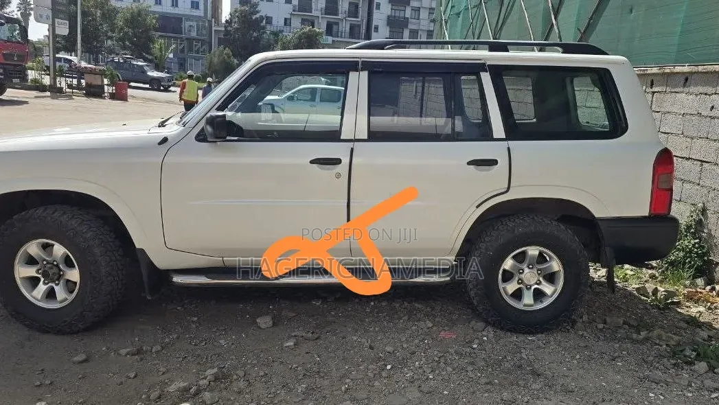 Nissan Patrol 2006 White